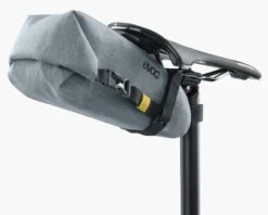 Evoc Seat Pack WP 2 - 2 Liter Wasserdichte Satteltasche | Steel 10 Evoc Seat Pack WP 2 - 2 Liter Wasserdichte Satteltasche | Steel -Cube Verkaufsgeschäft evoc seat pack wp 2 2 liter wasserdichte satteltasche steel 004 95692 2200x1760 1280x1280