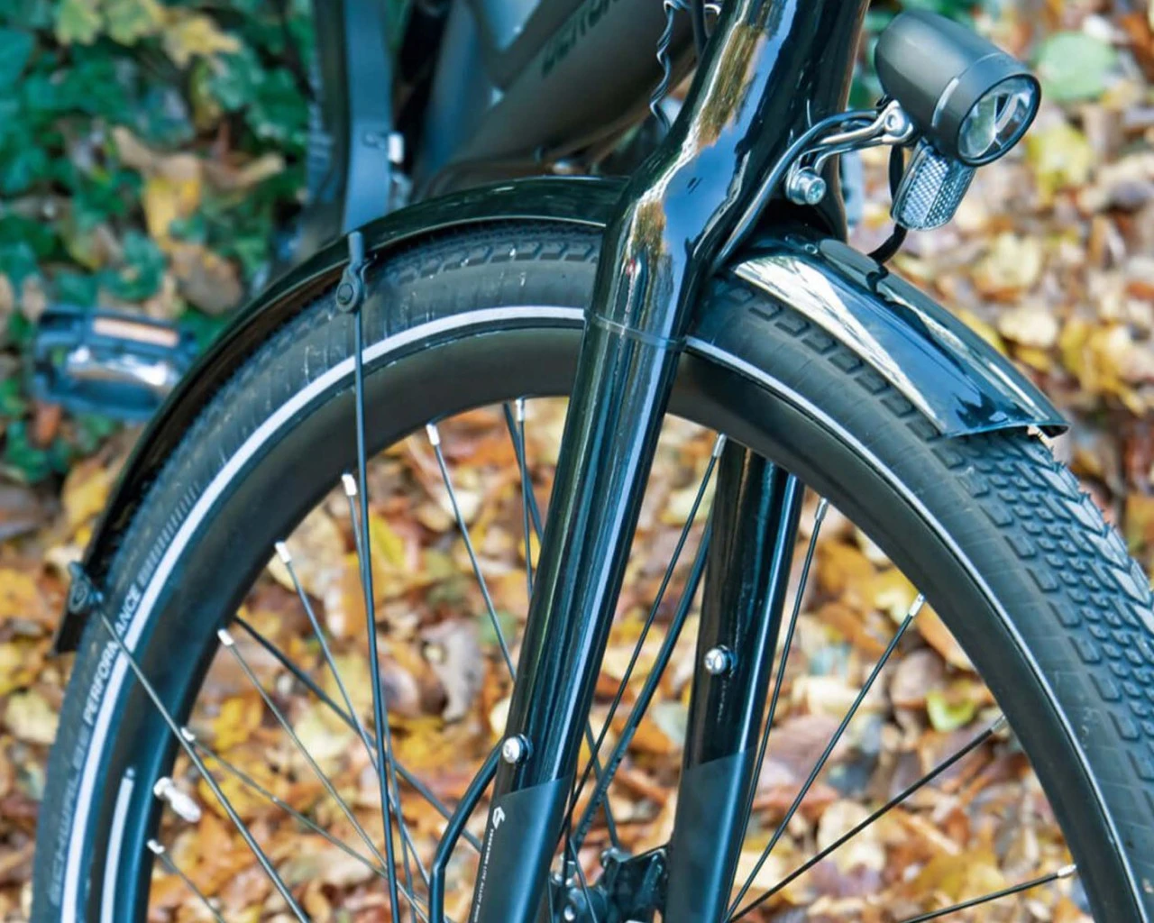 SKS Bluemels Basic - 28" Trekking Schutzbleche 55mm | Black Gloss 4 SKS Bluemels Basic - 28" Trekking Schutzbleche 55mm | Black Gloss – Bild 2