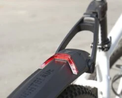 SKS Nightblade 26 - 27.5 HR Schutzblech Mit Integrierten Rücklicht | Schwarz -Cube Verkaufsgeschäft sks nightblade 26 275 hr schutzblech mit integrierten rcklicht schwarz 003 67702 2362x1890 1280x1280